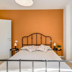 Apartamento Family & Friends With Shared Bathroom Italia