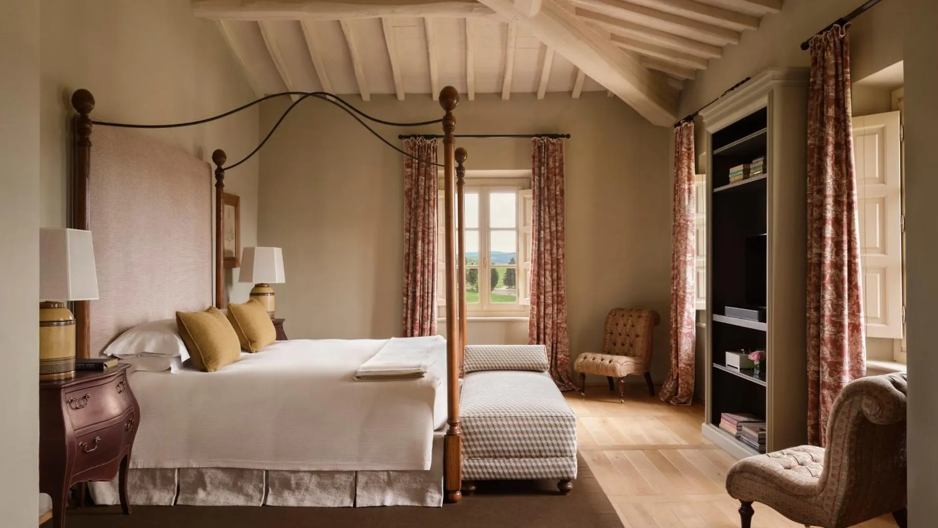 Rosewood Castiglion Del Bosco Hotel Montalcino 5*,