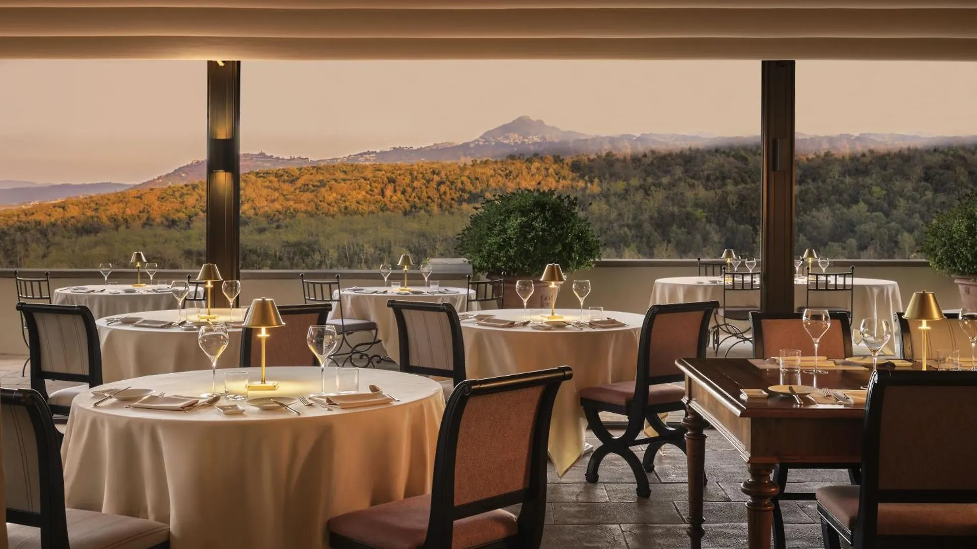 Hotel Rosewood Castiglion Del Bosco Montalcino 5*,  Italien
